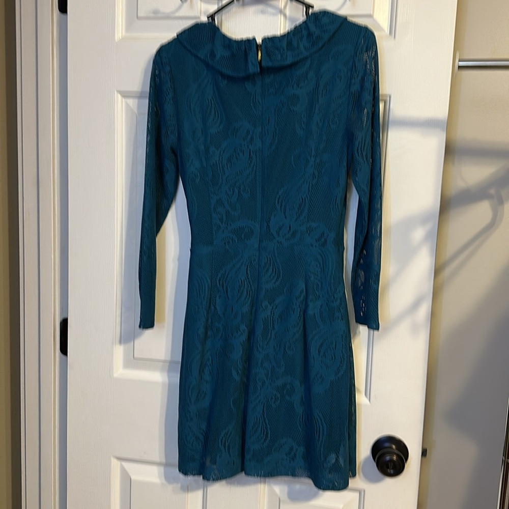 NWT Lily Pulitzer Teal Lace Wrap Dress with built in shorts. Size Medium. - Picture 9 of 11